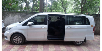 MercedsV class car by One Side Taxi